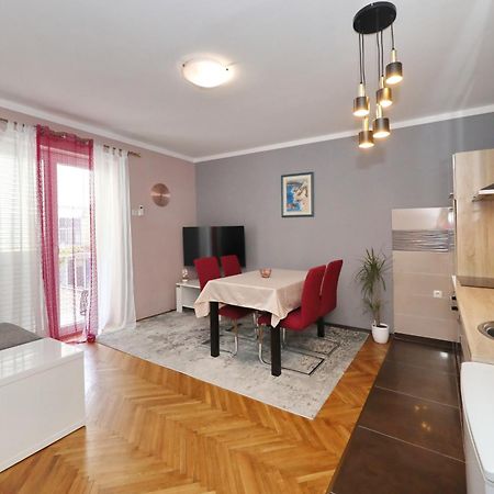 City Apartment Marcela Zadar Bagian luar foto